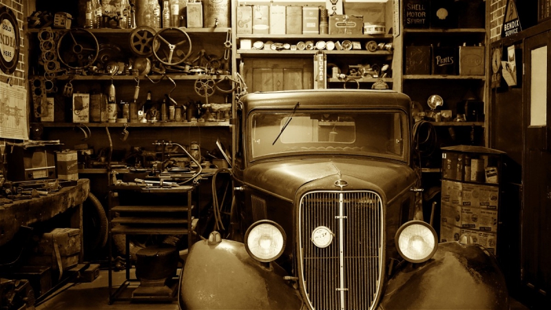 vitrine-ANTIBES-min_antique_auto_automobile_automotive_car_classic_equipment_fix-1169797